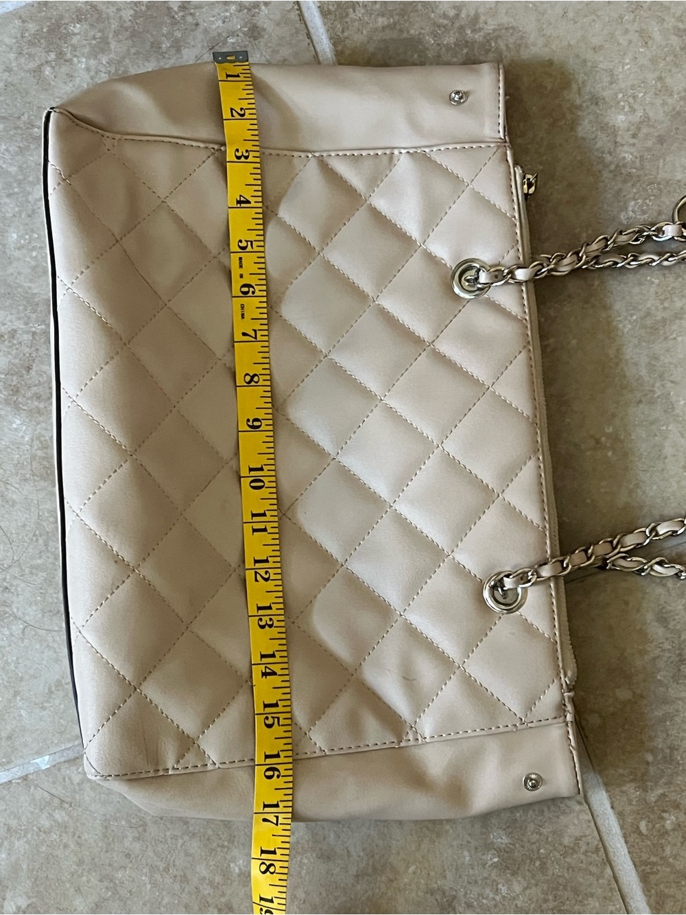 Quilted Chain-Handle Tote Bag - Beige - Picture 5 of 6